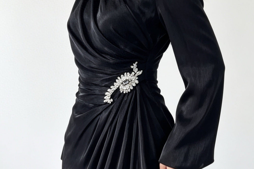 The Draped Dynasty - Black